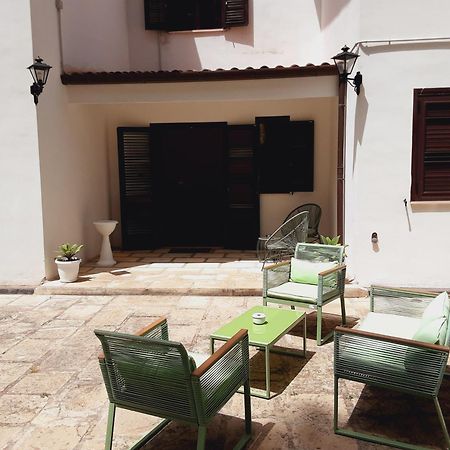 Relais Lavalle Tarente Buitenkant foto